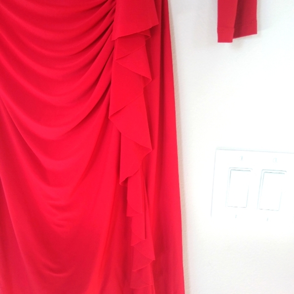 Women's dress - Picture 3 of 4